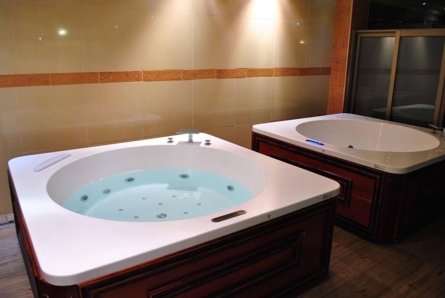 shower, free toiletries, hair dryer, dressing gowns