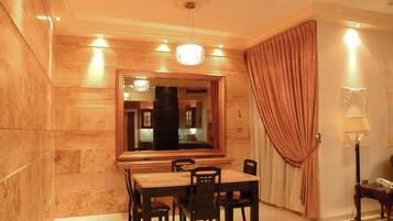 LCD-TV og DVD-spiller