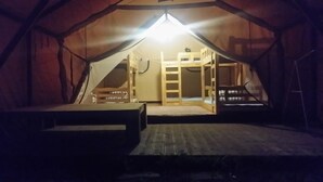 Free WiFi - Blue Night Glamping House in Udo - Caravan Park (Jeju City)