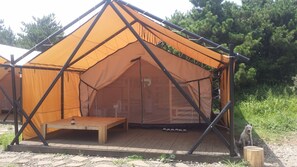 Exterior - Blue Night Glamping House in Udo - Caravan Park (Jeju City)
