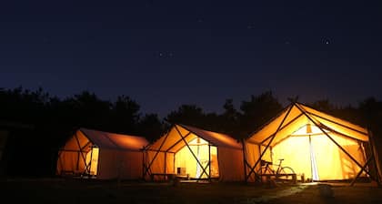 Blue Night Glamping House in Udo - Caravan Park