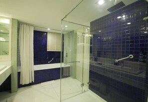 Presidential Suite | Bathroom