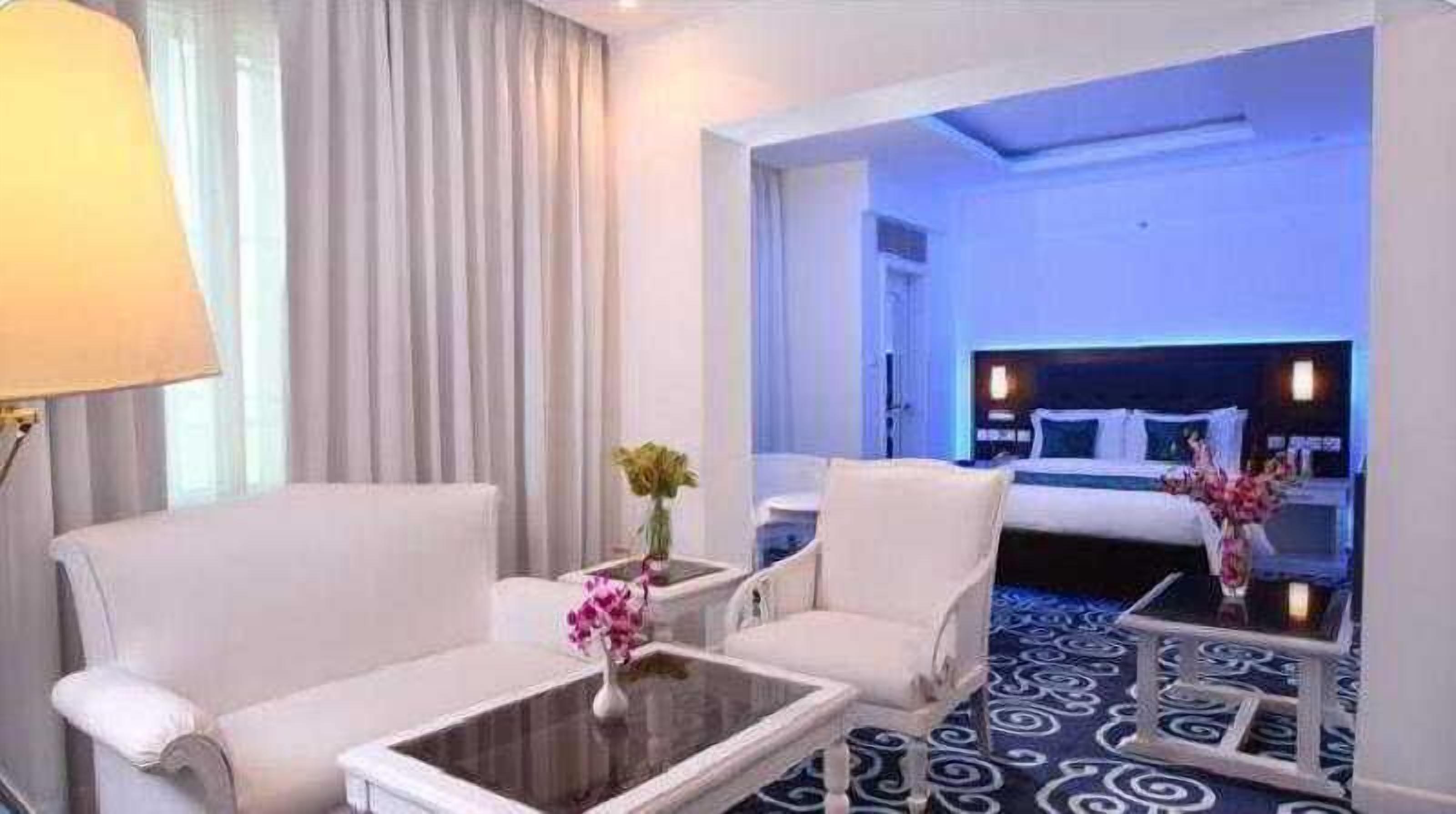 Premium bedding, memory foam beds, minibar, in-room safe