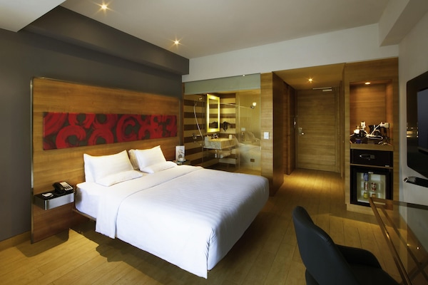 Minibar, in-room safe, desk, soundproofing