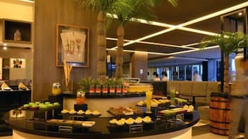 Breakfast (IDR 108900 per person)