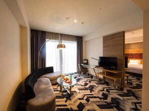 Junior Suite, 1 King Bed