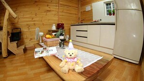 Villa, 2 Queen Beds | Private kitchenette | Full-sized fridge, microwave, stovetop, rice cooker - Log Park (Jeju City)
