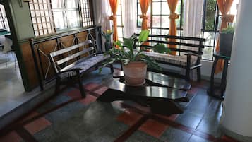 Kawasan tempat duduk lobi