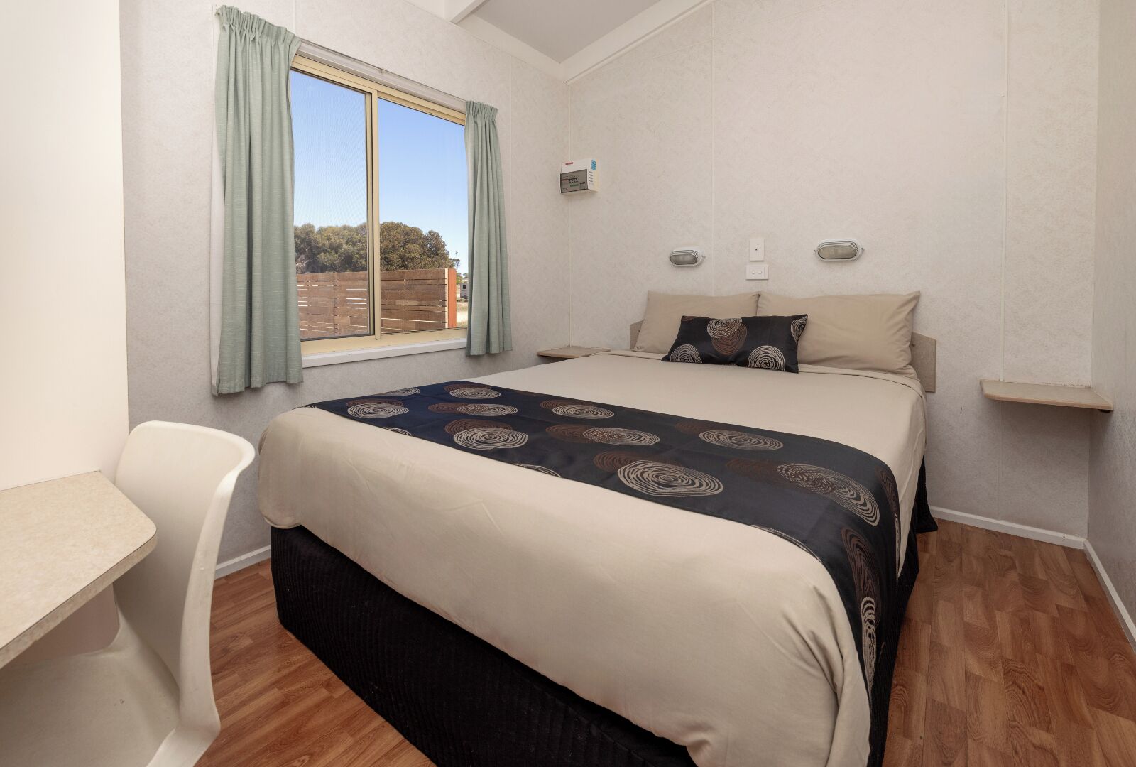 Standard-Ferienhütte, 2 Schlafzimmer, Badewanne