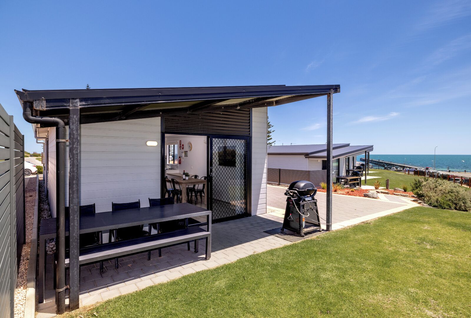 Villa, vista spiaggia | 1 camera, ferro/asse da stiro, Wi-Fi gratuito, lenzuola