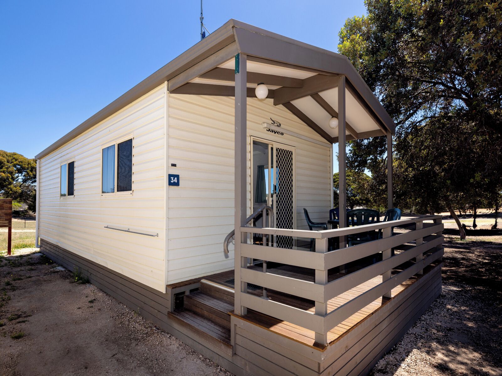 Cabaña estándar, 2 habitaciones, tina | 1 habitación, tabla de planchar con plancha, wifi gratis y ropa de cama 