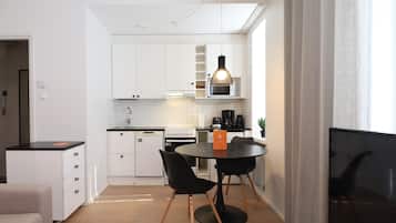 City Studio | Private kitchen | Full-size fridge, microwave, stovetop, dishwasher