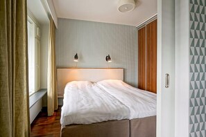 1 habitación, escritorio, tabla de planchar con plancha y wifi gratis