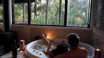 Private spa tub