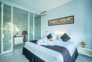 Frette Italian sheets, premium bedding, in-room safe