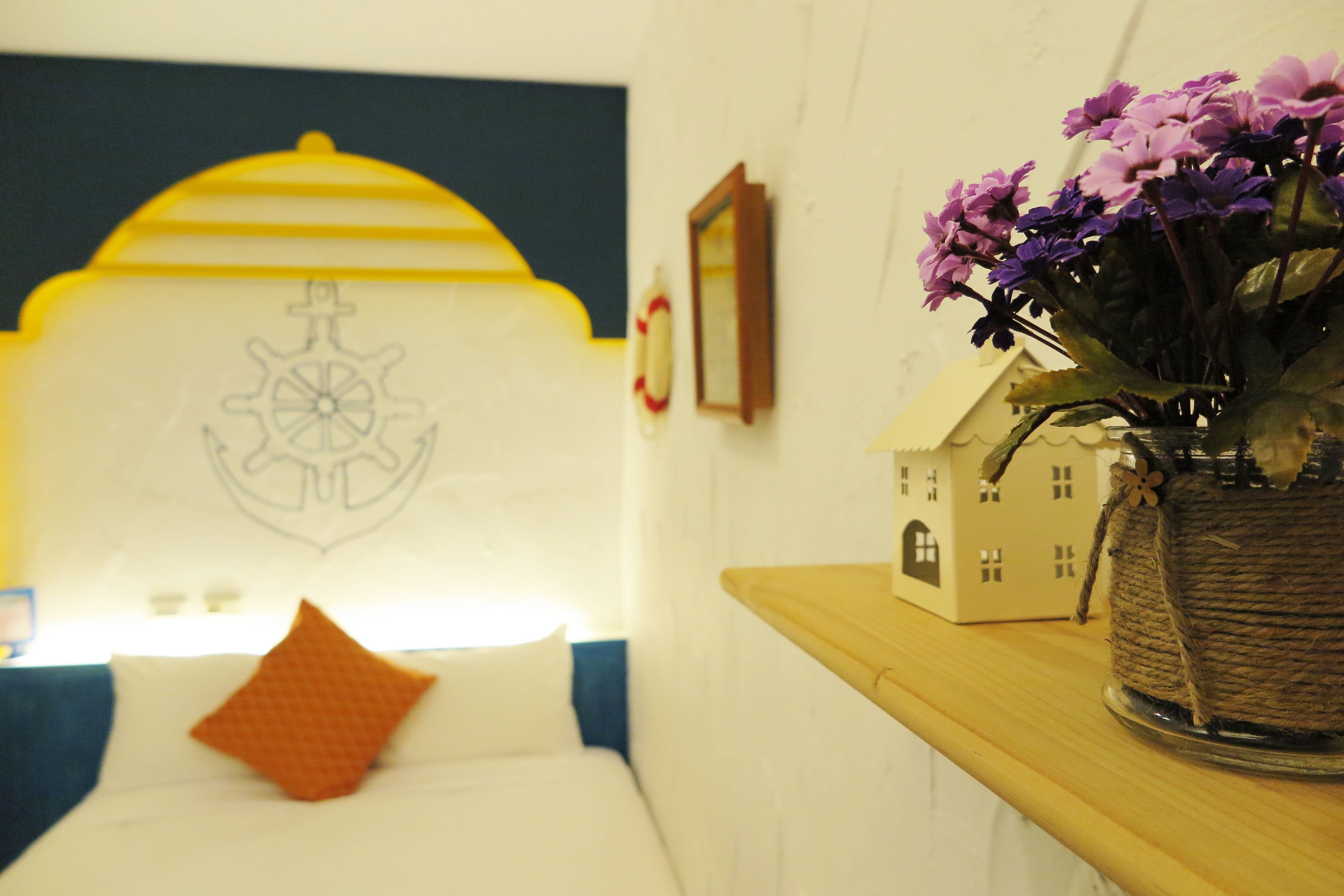 double room, no windows (502) | free wifi, bed sheets