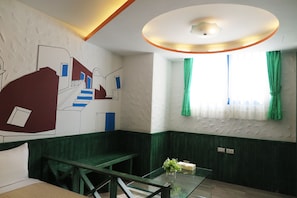 Room (8 persons) | Free WiFi, bed sheets - Shin Shin Hotel (Hengchun)
