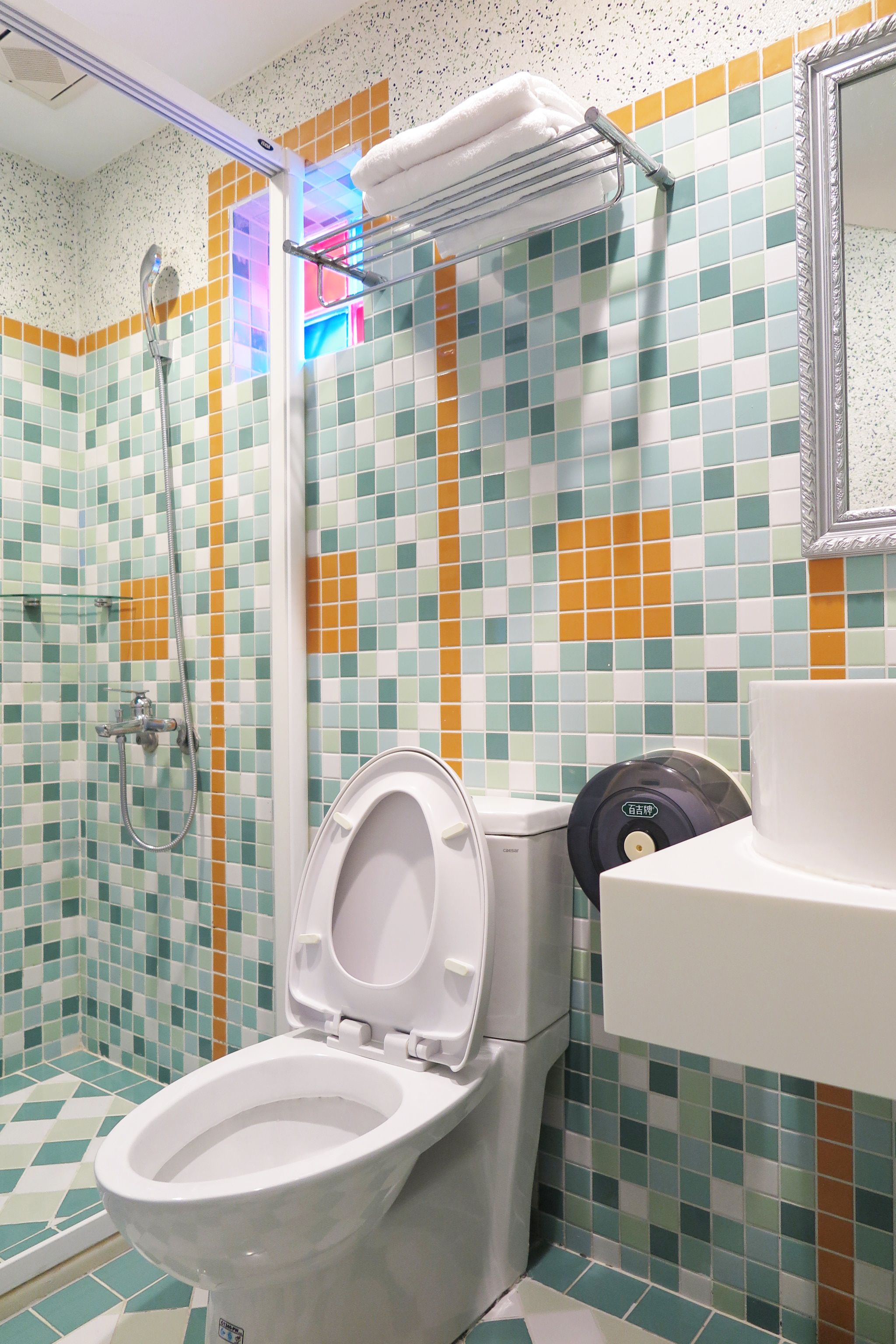 double room, no windows (502) | bathroom | free toiletries, hair dryer, slippers