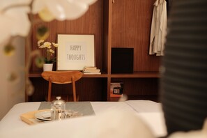 Room amenity - Flat06 Tendean (Jakarta)