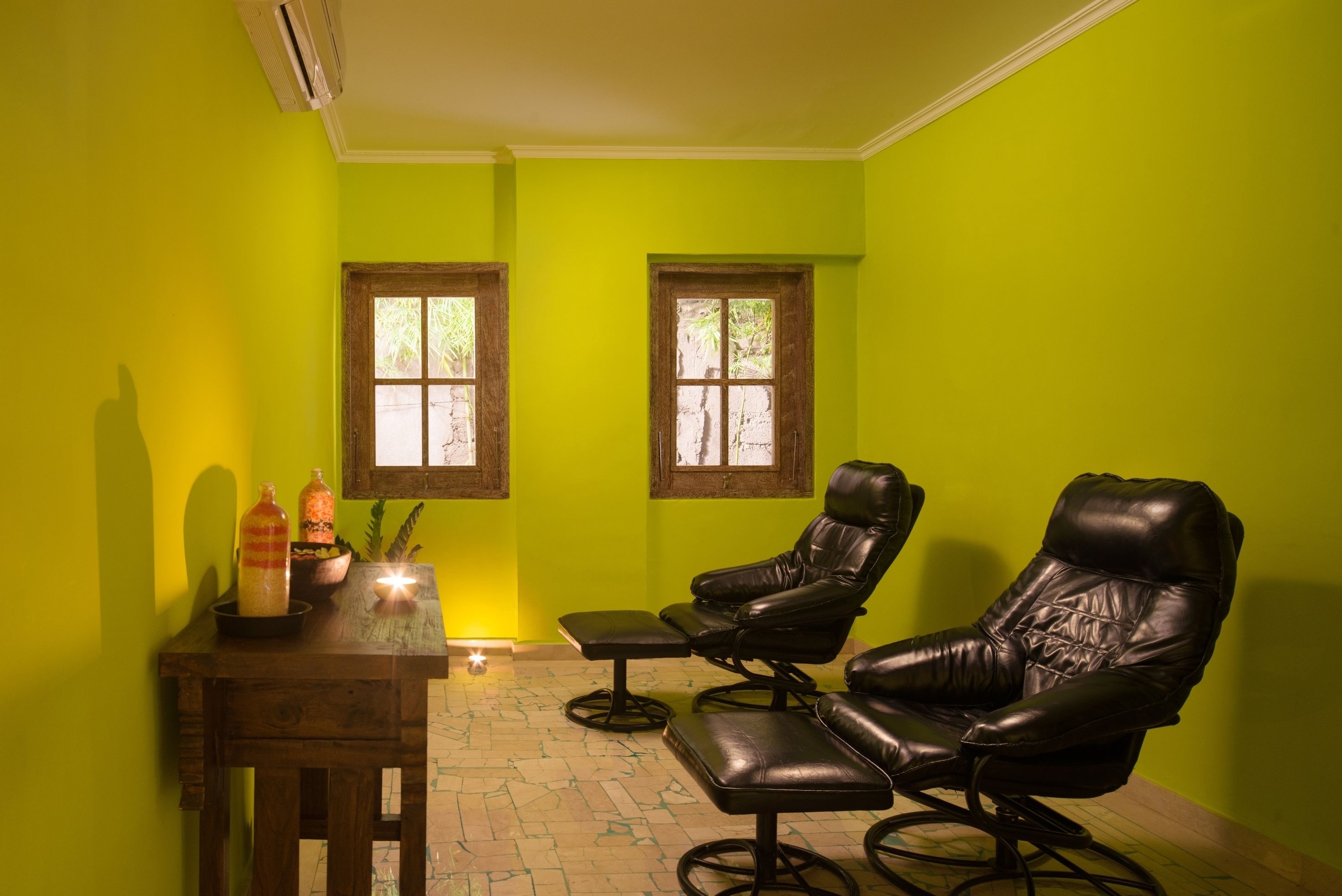 couples treatment room(s), body treatments, aromatherapy, body scrubs