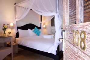 Minibar, caja de seguridad en la habitación, escritorio y wifi gratis