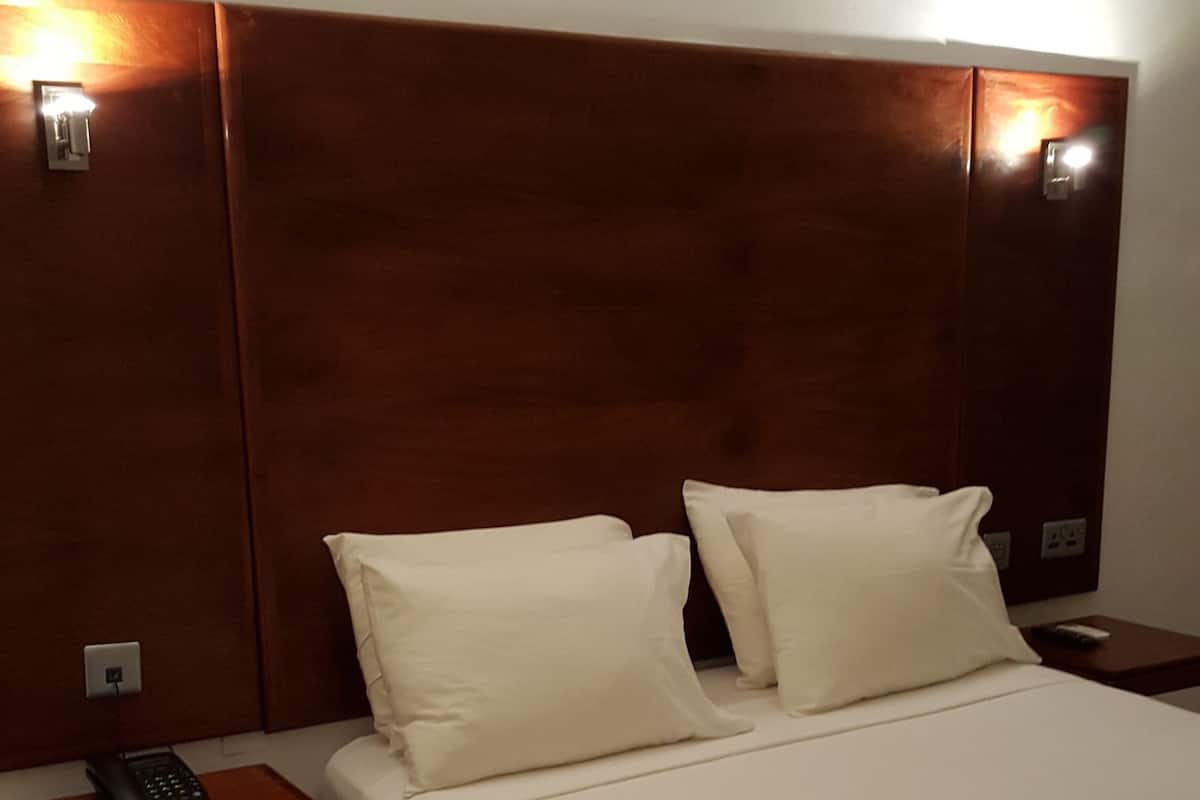 Executive Single Room, 1 Bedroom, City View | Minibar, in-room safe, desk, free WiFi