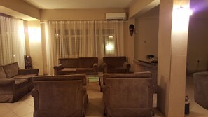 Sala de estar en el lobby