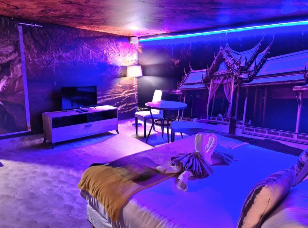 Chambre Double, 1 grand lit | Rideaux occultants, chambres insonorisées, Wi-Fi gratuit, draps fournis