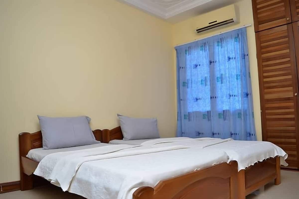 Economy Twin Room, 1 Bedroom (Budget) | In-room safe, free WiFi, bed sheets