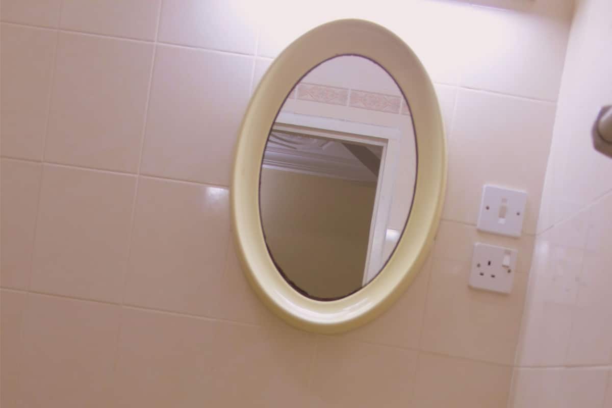 Combined shower/bathtub, spring water bathtub, rainfall showerhead