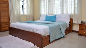 Habitación doble (Queen) | Caja de seguridad en la habitación, wifi gratis y ropa de cama