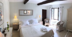 Romantic Room, Park View
