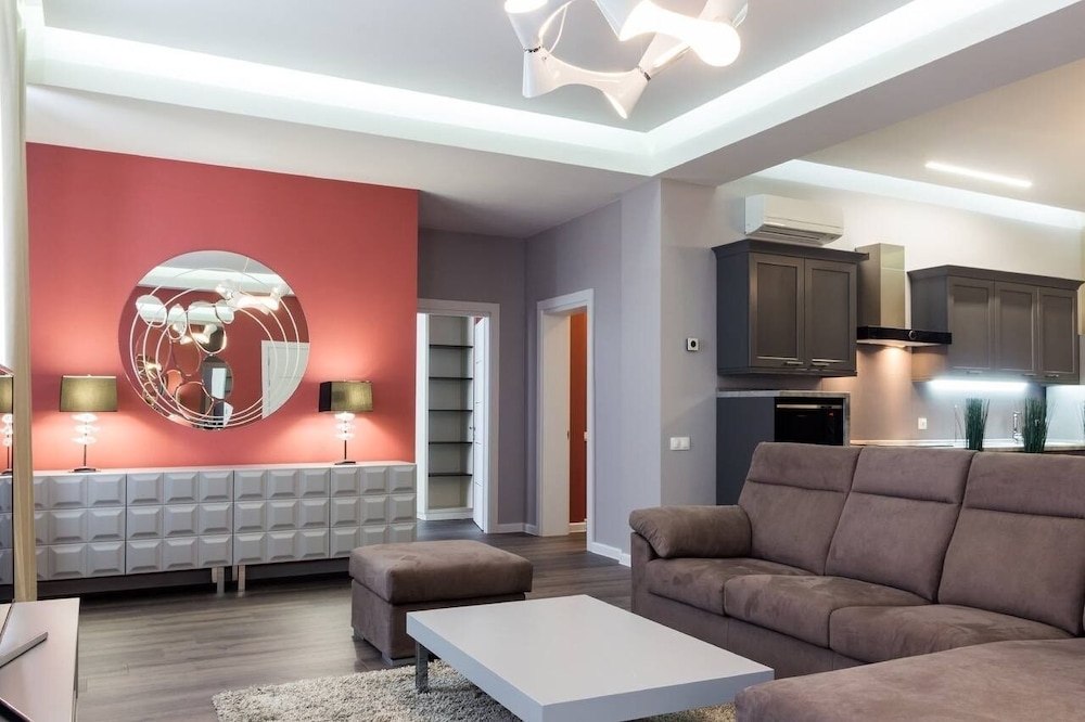 City Park Hotel by null