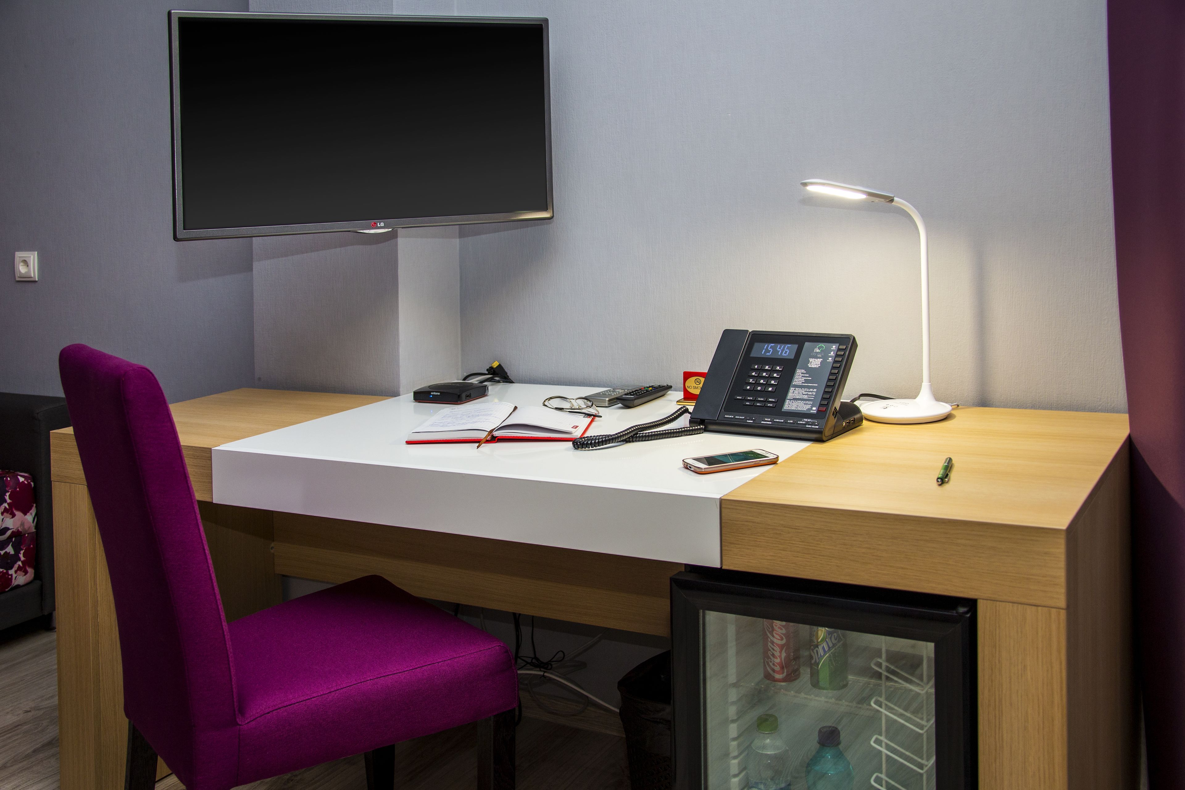 in-room business centre