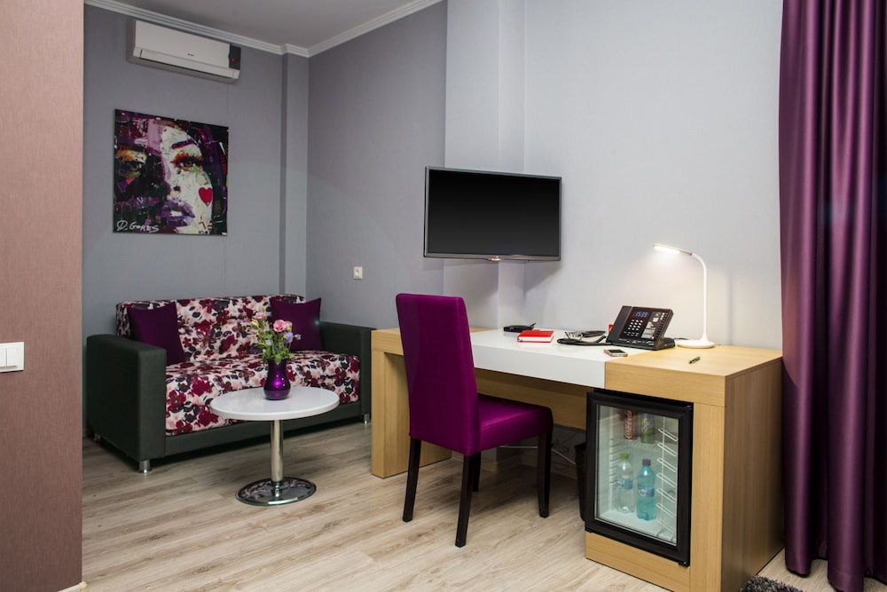 City Park Hotel by null