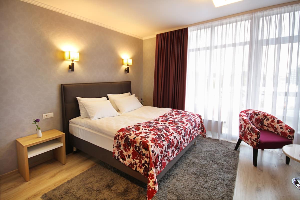 Business-Doppelzimmer | 2 Schlafzimmer, hochwertige Bettwaren, Minibar, Zimmersafe