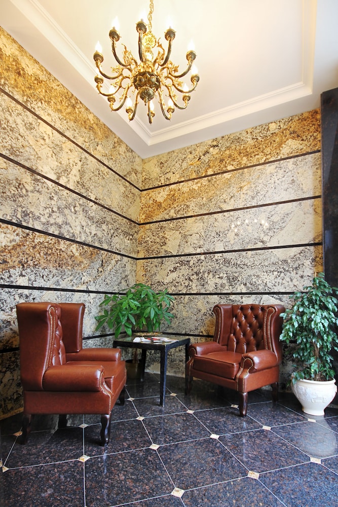 City Park Hotel by null