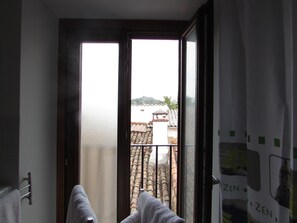Apartamento, sacada | Vista do quarto