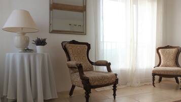 Panoramic Room, 1 Queen Bed, Pool View