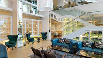 2 bars/lounges, 2 poolside bars, swim-up bar