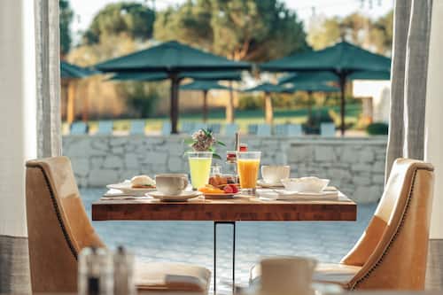 Desayuno bufé gratuito y diario