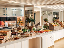 Desayuno buffet incluido todos los días