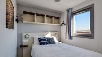 LÀgenhet Basic - 1 sovrum - balkong | SÀngtillbehör av högsta kvalitet, barnsÀngar och gratis wi-fi