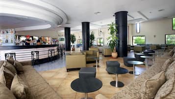 2 bars/lounges, poolside bar