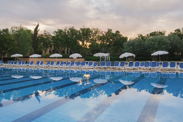 Indoor pool, 4 outdoor pools, open 9:00 AM to 6:00 PM, pool umbrellas - Valeria Madina Club Resort All Inclusive (Marrakech)
