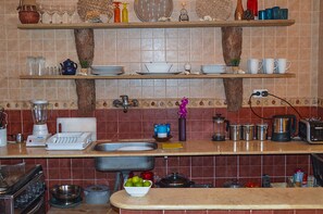 Vila | Dapur pribadi | Lemari es besar, kompor, dan mesin pembuat kopi/teh