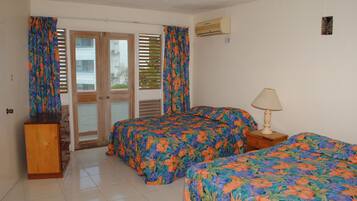 Comfort Studio, 2 Double Beds | Free WiFi