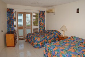 Comfort Studio, 2 Double Beds | Free WiFi