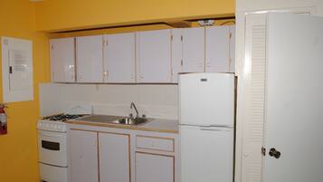 Comfort Studio, 2 Double Beds | Private kitchen | Full-size fridge, stovetop