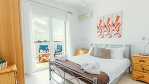 1 bedroom, desk, iron/ironing board, cribs (free) - Lindos Seastone Villas (Rhodes)